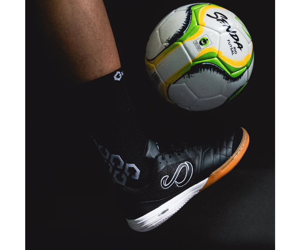 Senda Athletics USHUAIA Club 2.0 Futsal Shoe - Black/White