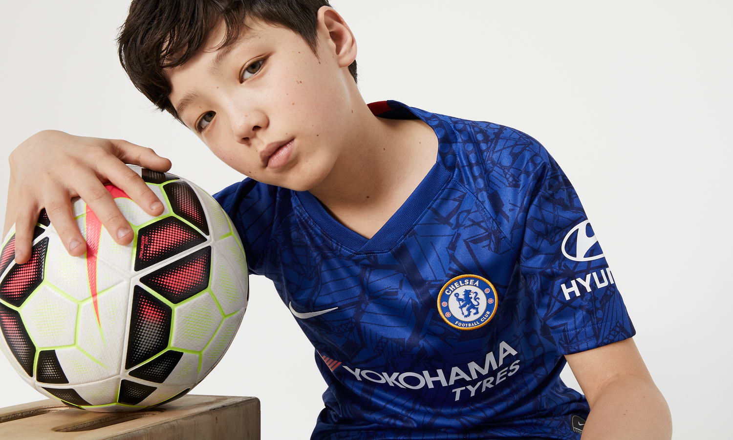 Nike Chelsea FC 2019/20 Stadium Home Big Kids' Soccer Jersey